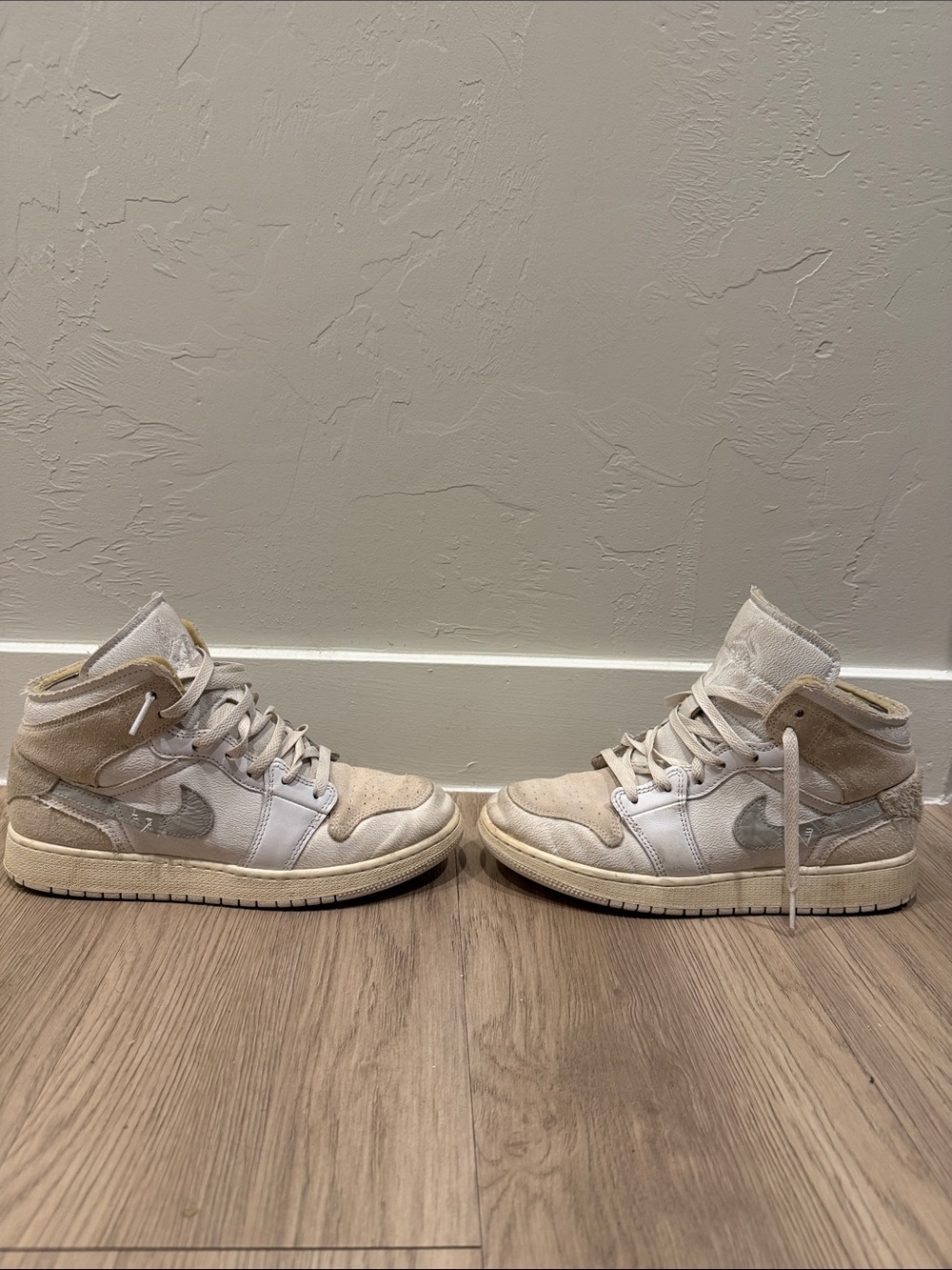 Kids 7/Women’s 8.5 Jordan’s. Need some love but still in decent condition.